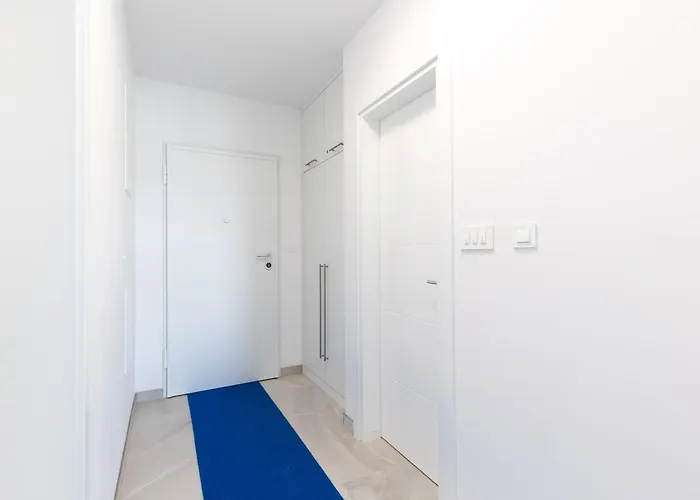 Adriatic Nest * Trogir