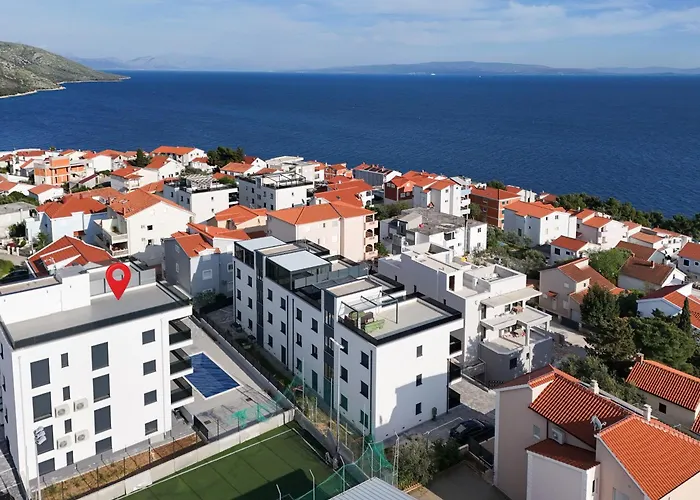 Adriatic Nest * Trogir